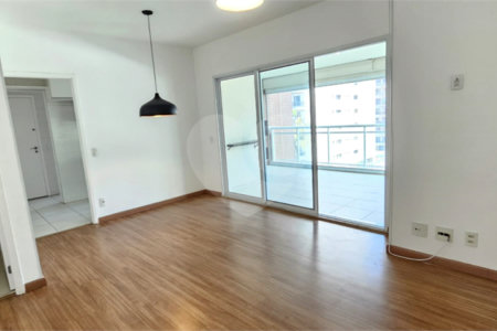 Apartamento à venda com 3 quartos, sendo 1 suíte, em Água Branca, São Paulo, SP