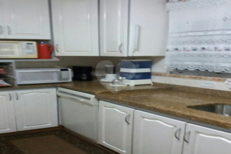 Casa à venda com 3 quartos, sendo 1 suíte,  no condomínio Alameda do Eucaliptos, São Paulo - SP