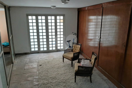 Sobrado à venda com 3 quartos, sendo 1 suíte, em Chácara Monte Alegre, São Paulo, SP