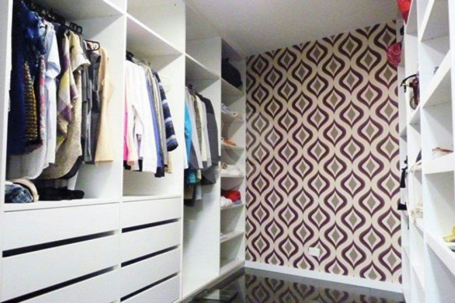 Sobrado à venda com 4 quartos, sendo 3 suítes, em Tremembé, São Paulo, SP