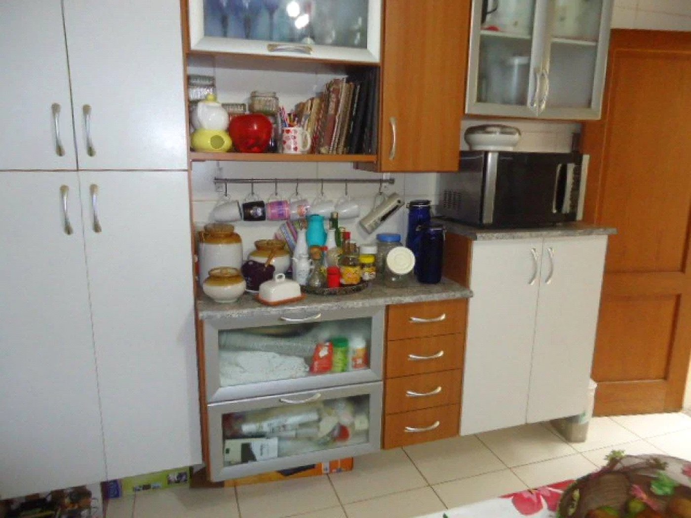 Casa à venda com 3 quartos, sendo 1 suíte,  em Jardim das Vertentes, São Paulo, SP