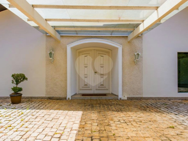 Casa para alugar com 4 suítes no condomínio Chácara Flora, São Paulo - SP