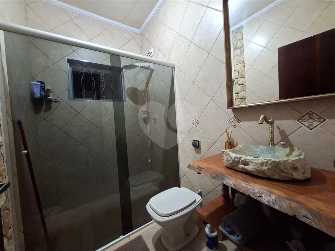 Chácara à venda com 3 quartos, sendo 1 suíte,  em Ribeirãozinho, Alambari, SP