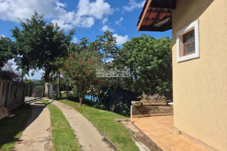 Casa à venda com 3 suítes no condomínio Portal Dos Nobres, Atibaia - SP
