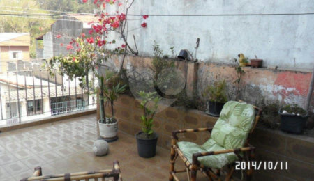 Sobrado à venda com 3 quartos em Jardim Peri, São Paulo, SP