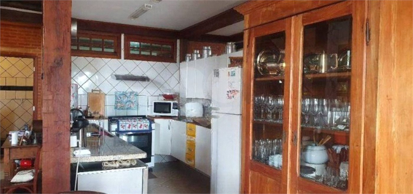 Casa à venda com 3 quartos, sendo 1 suíte, no condomínio Terras de São Francisco, Vinhedo - SP