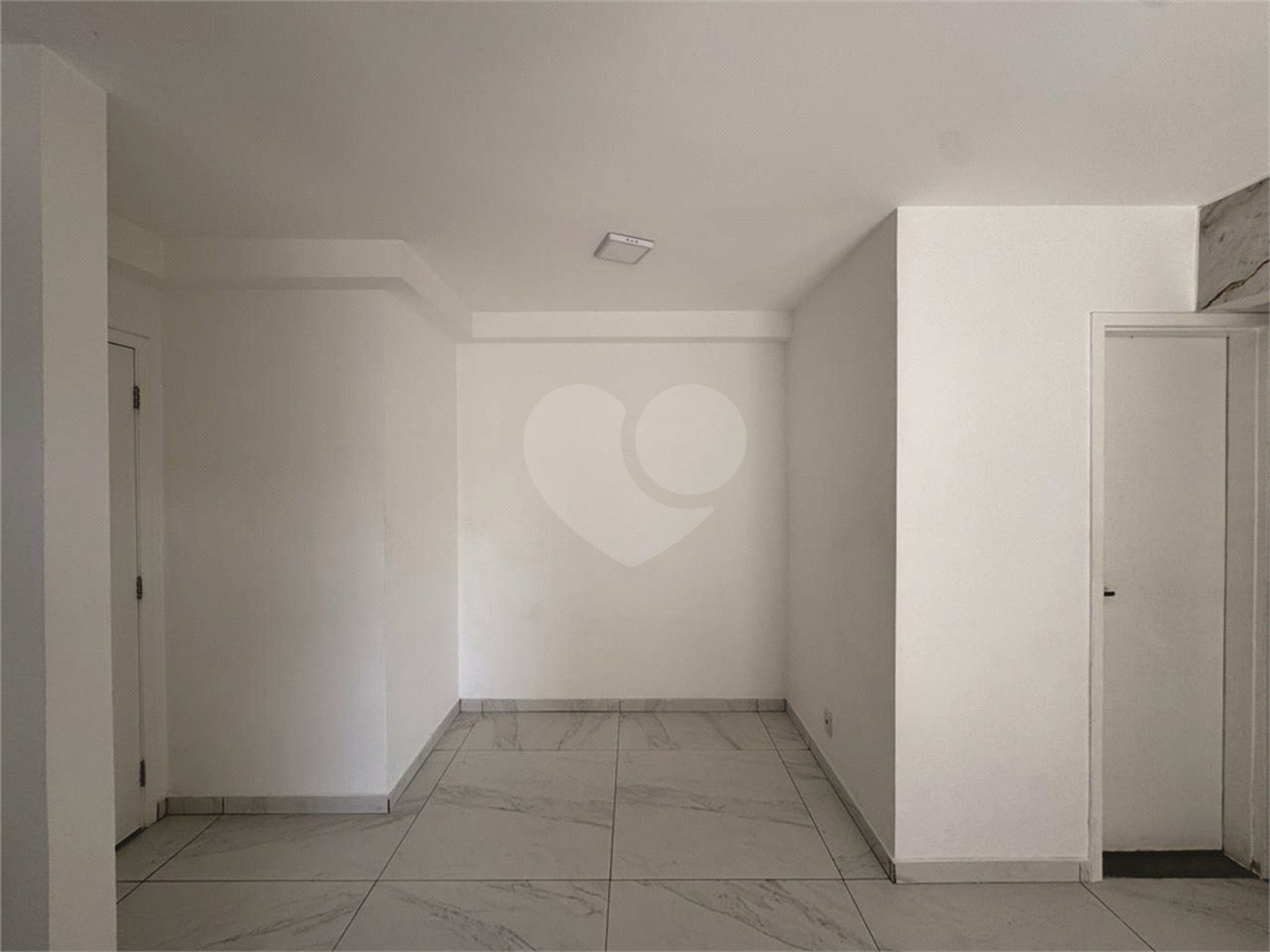 Apartamento à venda com 2 quartos, sendo 1 suíte, em Vila Marina, São Paulo, SP