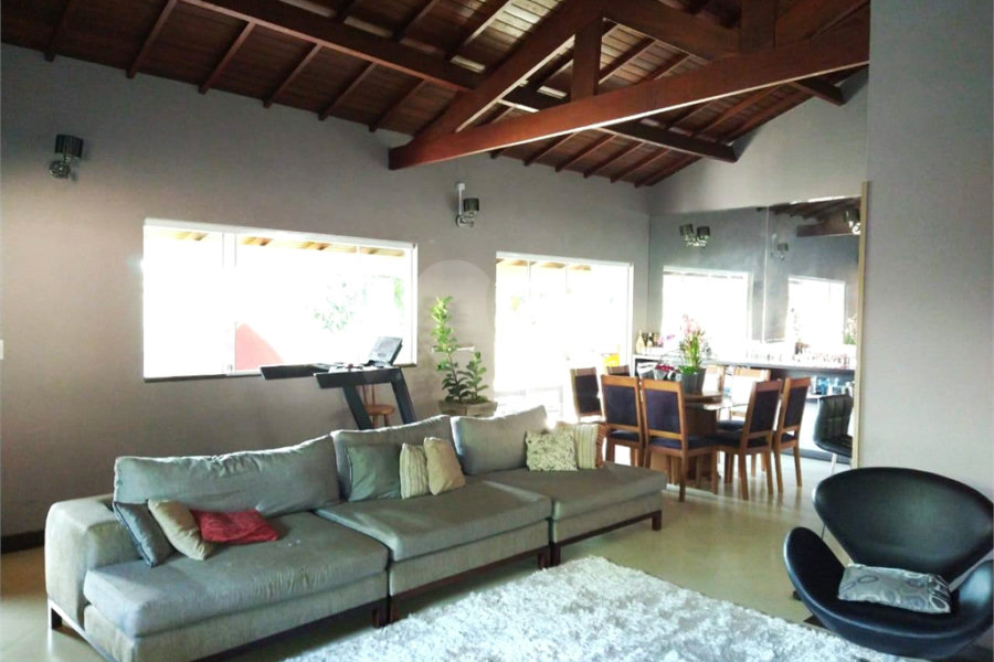 Casa à venda com 8 quartos, sendo 4 suítes, em Santa Inês, Mairiporã, SP