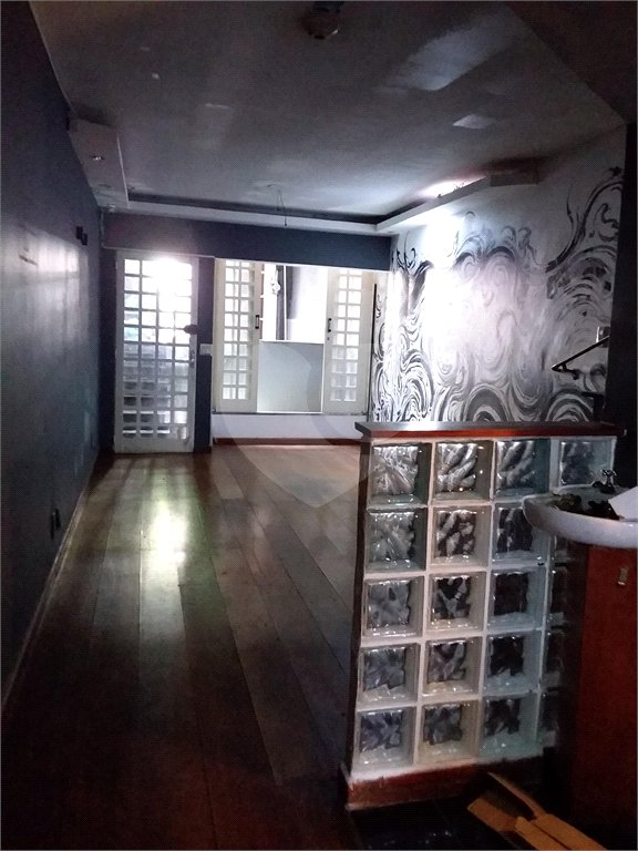 Sobrado à venda com 3 quartos em Moema, São Paulo, SP