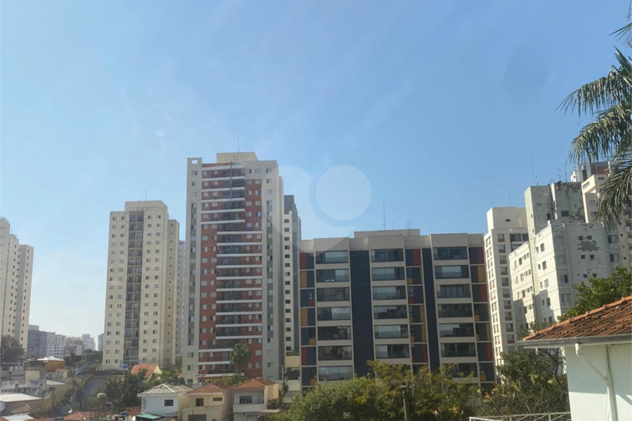 Sobrado à venda com 3 quartos, sendo 1 suíte, em Vila Ipojuca, São Paulo, SP