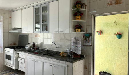 Casa à venda com 3 quartos em Jardim Peri, São Paulo, SP