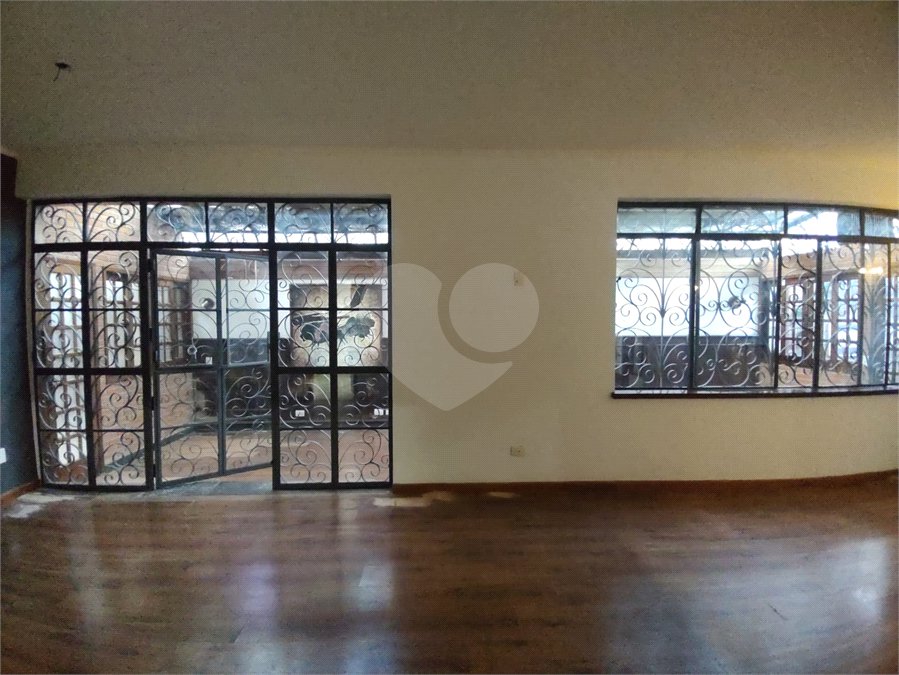 Sobrado à venda com 5 quartos, sendo 3 suítes, em Cidade Monções, São Paulo, SP