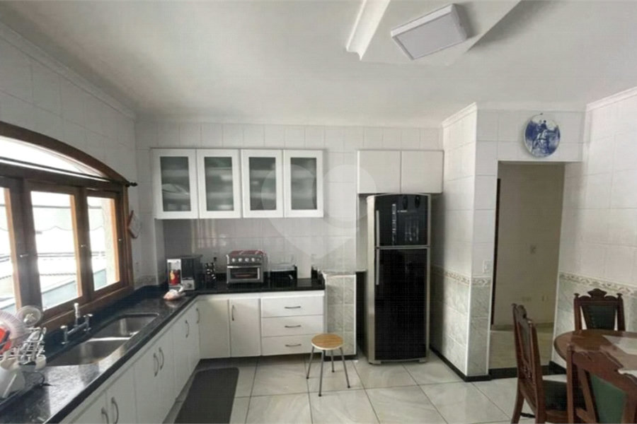 Sobrado à venda com 4 quartos, sendo 2 suítes, em Vila Maria Alta, São Paulo, SP