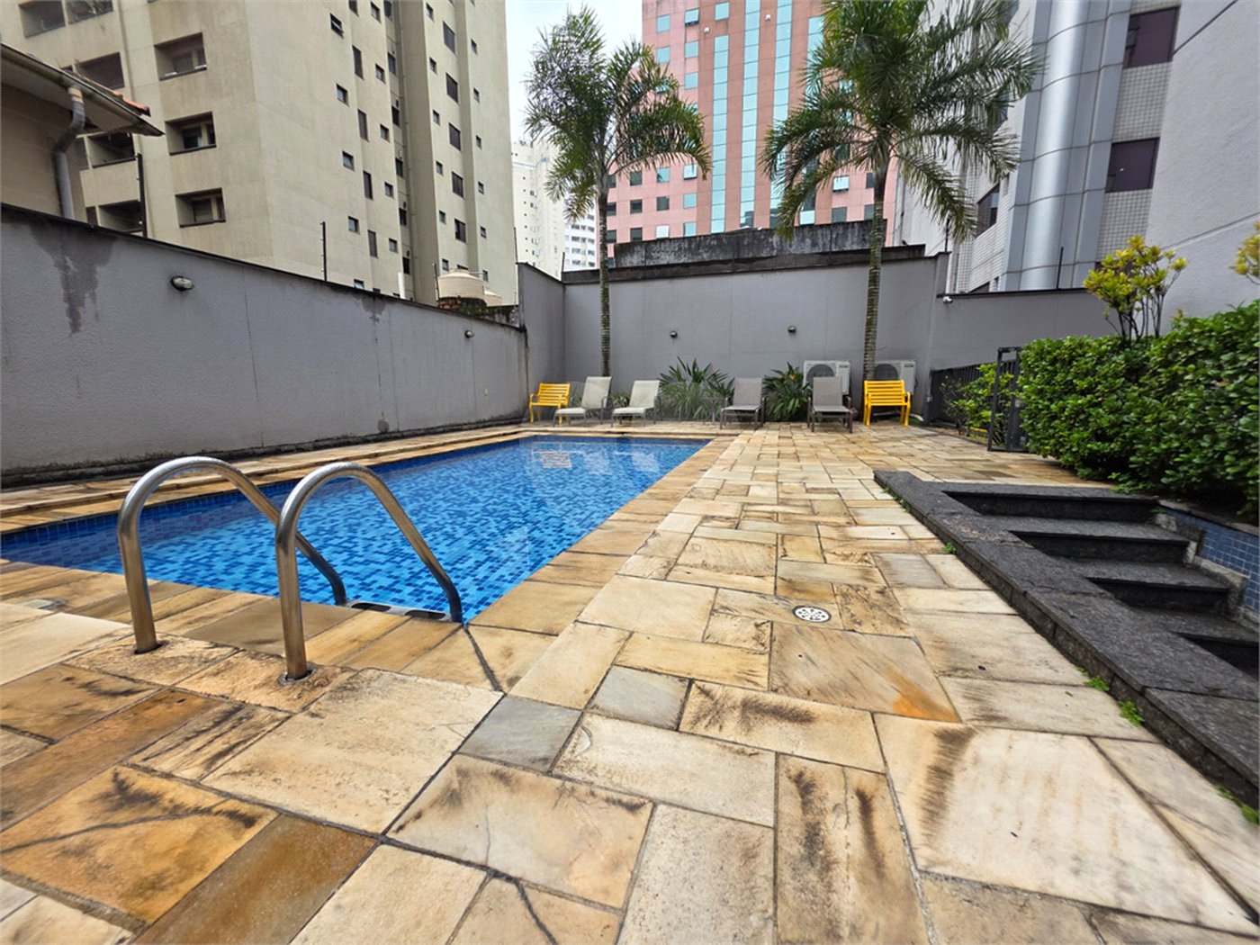 Apartamento à venda com 2 quartos, sendo 1 suíte, em Vila Olímpia, São Paulo, SP