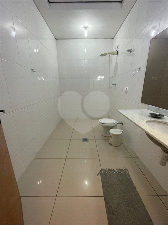 Casa à venda com 5 quartos, sendo 3 suítes,  no condomínio Flamboyant, Atibaia - SP