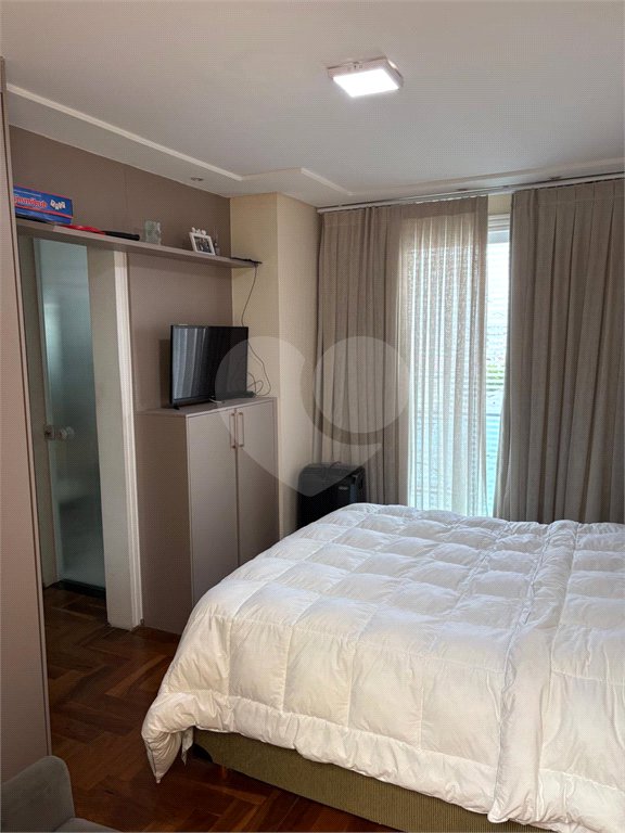 Casa à venda com 4 suítes em Vila Lavínia, Mogi das Cruzes, SP