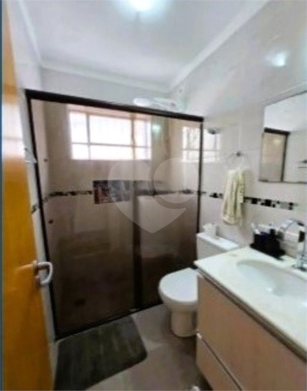 Sobrado à venda com 3 quartos, sendo 1 suíte, em Jardim Centenário, São Paulo, SP