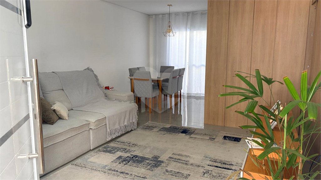 Casa à venda com 3 quartos, sendo 1 suíte, no condomínio Residencial Américo de Figueiredo, Sorocaba - SP