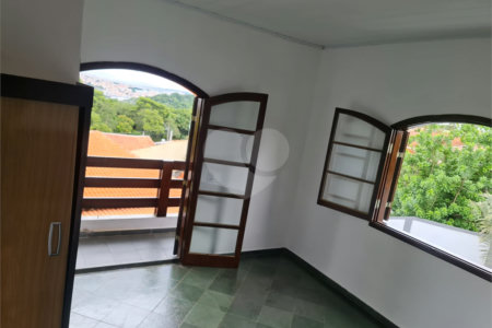 Sobrado para alugar com 3 quartos, sendo 2 suítes, em Jardim Paulista, Atibaia, SP