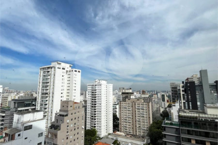 Apartamento à venda com 3 quartos, sendo 2 suítes, em Cerqueira César, São Paulo, SP