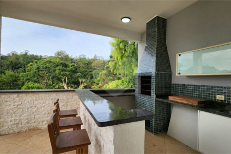 Casa à venda com 5 quartos, sendo 2 suítes, no condomínio Residencial Jardim Primavera, Louveira - SP