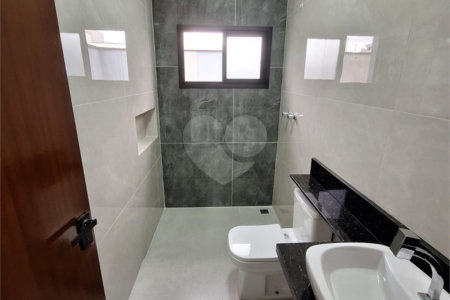 Casa à venda com 3 quartos, sendo 1 suíte,  no condomínio Helena Maria, Sorocaba - SP