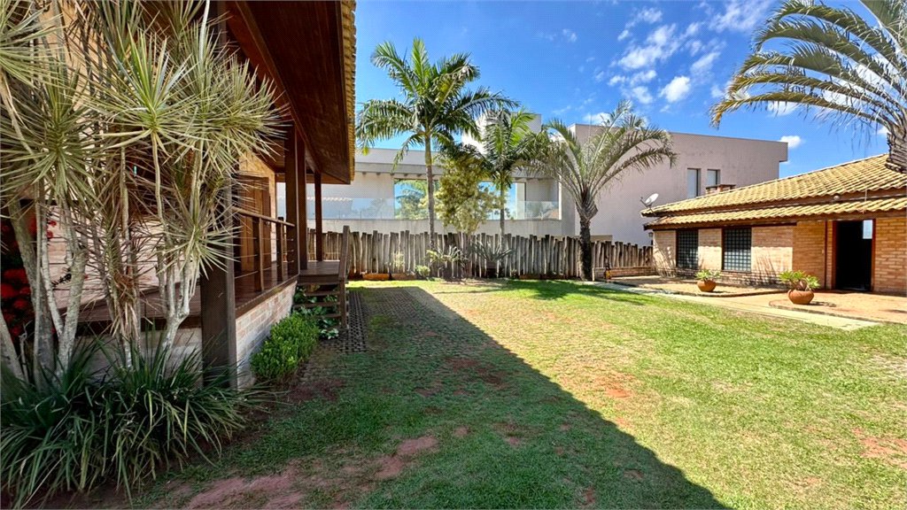 Casa para venda no Condomínio Vivenda do Broa.