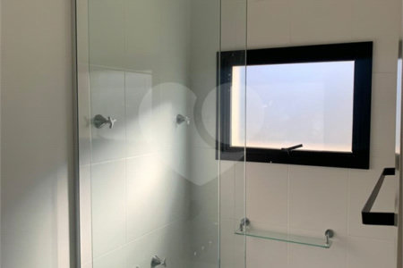 Casa à venda com 4 suítes no condomínio Vila Inglesa, Atibaia - SP