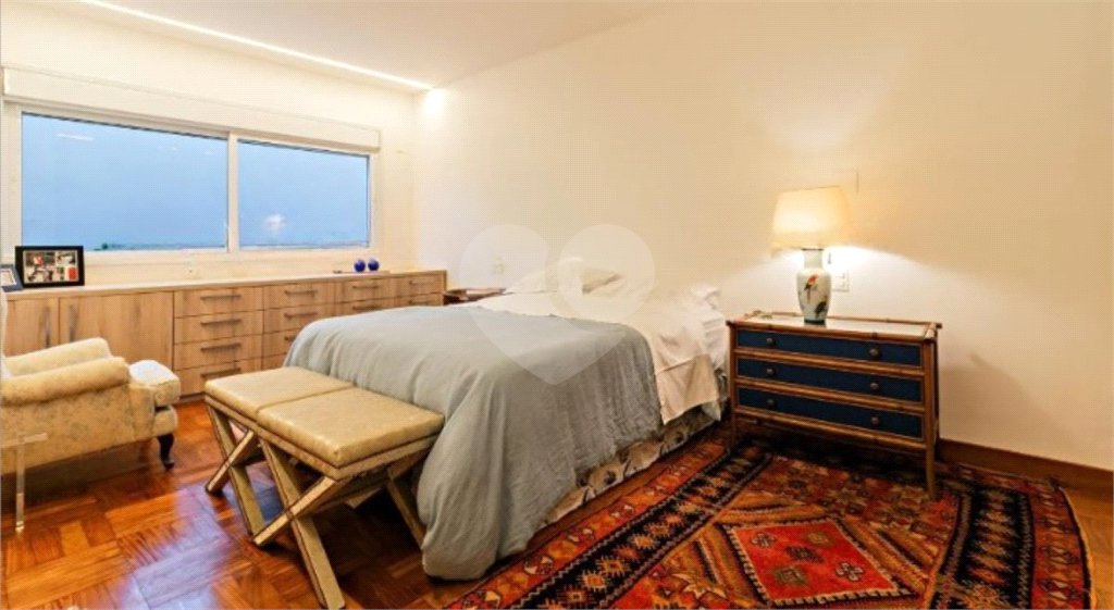 Casa à venda com 4 quartos, sendo 1 suíte, em Jardim Europa, São Paulo, SP