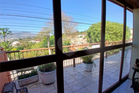 Casa à venda com 3 quartos, sendo 2 suítes, em Jardim Brogotá, Atibaia, SP