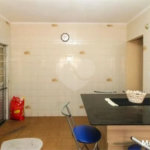Casa com 154m², 2 dormitórios, 1 vaga, à venda na Vila Ema.