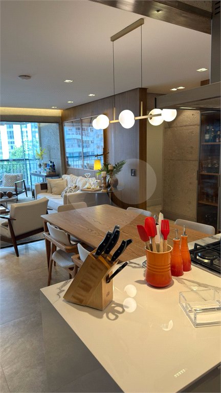 Apartamento à venda com 3 quartos, sendo 1 suíte,  em Jardim Paulista, São Paulo, SP