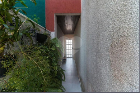 Casa à venda com 3 quartos, sendo 1 suíte, em Vila Suissa, Mogi das Cruzes, SP