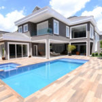 Casa à venda com 5 suítes no condomínio Residencial Tamboré 2, Santana de Parnaíba - SP