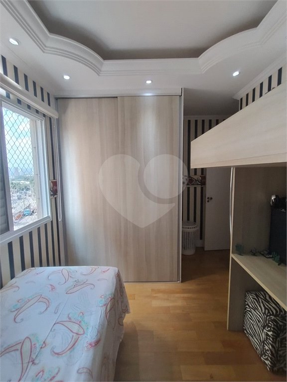 Apartamento à venda com 3 quartos, sendo 1 suíte, em Umuarama, Osasco, SP