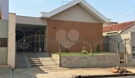 Casa à venda com 3 quartos, sendo 1 suíte,  no Centro, Araraquara, SP