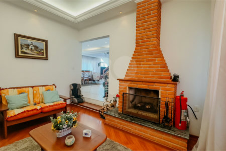 Casa à venda com 4 suítes no condomínio Monte Belo, Salto - SP