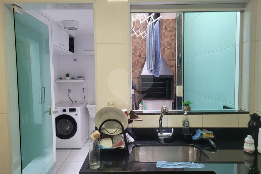 Casa à venda com 3 quartos, sendo 1 suíte, no condomínio Residencial Isabel, São Paulo - SP