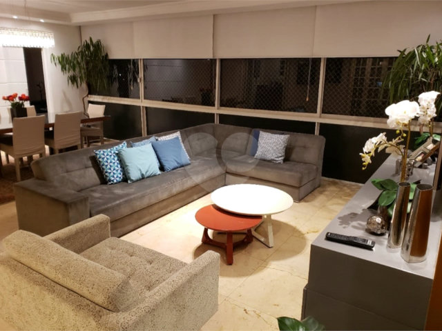 Apartamento à venda com 3 quartos, sendo 1 suíte,  em Jardim América, São Paulo, SP