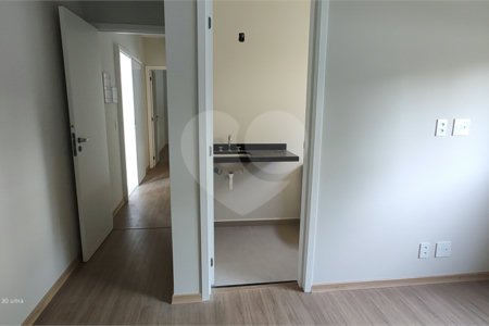 Casa à venda com 3 suítes no condomínio Reserva Ybyra, Atibaia - SP