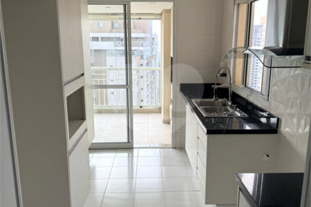 Apartamento à venda com 3 suítes em Vila Andrade, São Paulo, SP