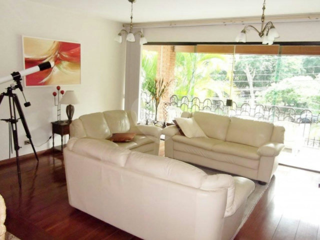 Casa à venda com 3 suítes no condomínio Praça Monsenhor Macedo,10, São Paulo - SP