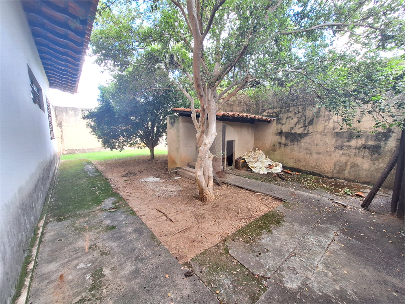 Casa à venda com 3 quartos, sendo 1 suíte, no Centro, Vinhedo, SP