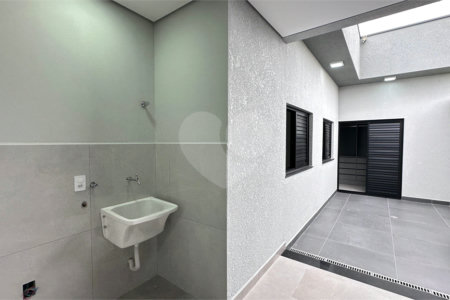 Casa Térrea à venda com 3 quartos, sendo 1 suíte, em Jardim Bom Sucesso, Indaiatuba, SP