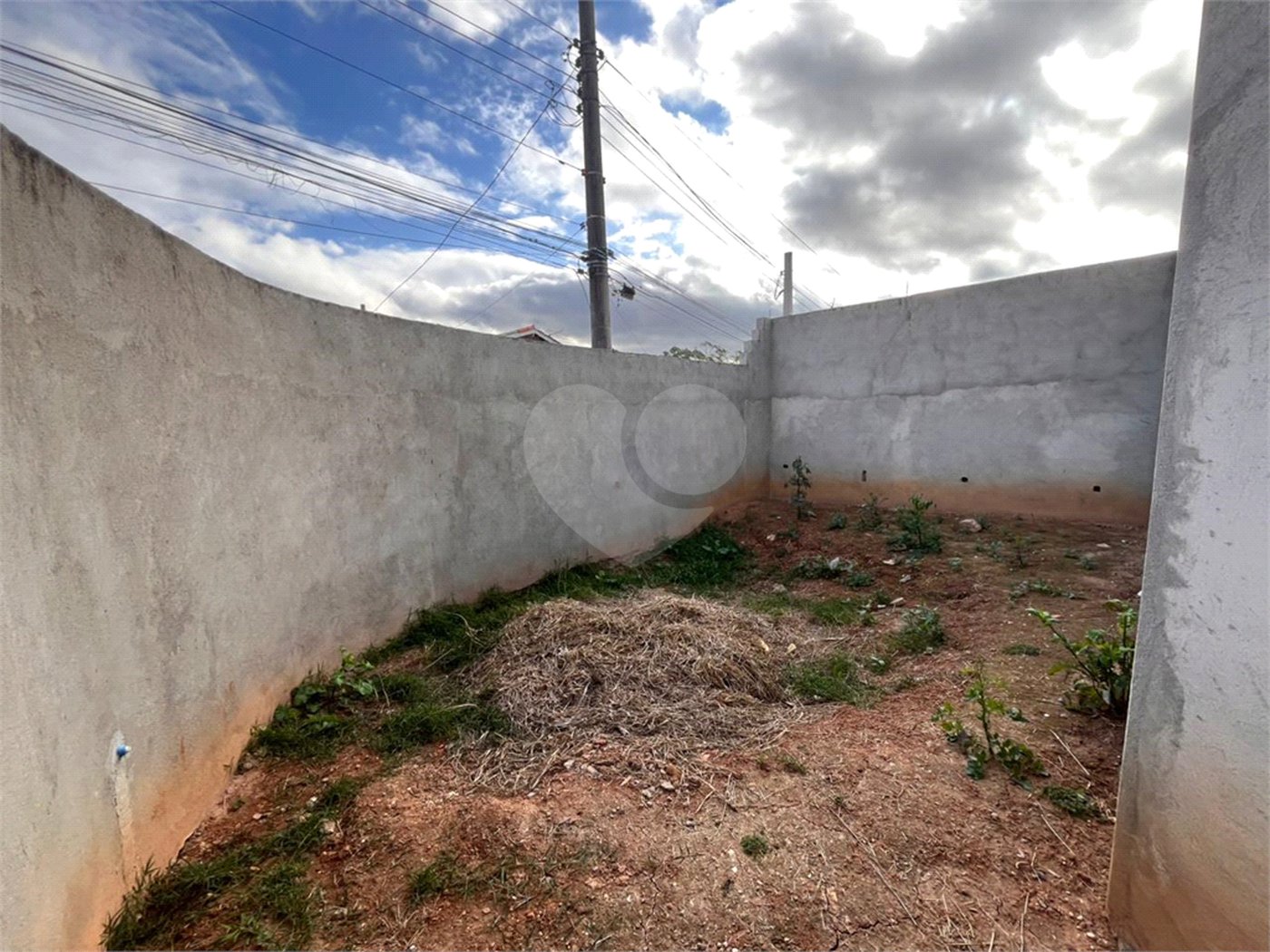 Casa à venda com 3 quartos, sendo 2 suítes, em Vila Suissa, Mogi das Cruzes, SP