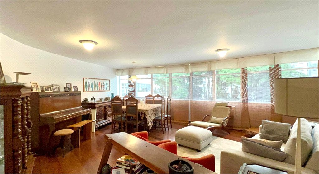 Apartamento à venda com 3 quartos, sendo 1 suíte, em Jardim Paulistano, São Paulo, SP