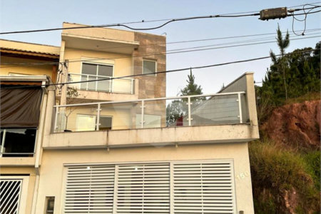 Casa à venda com 3 suítes no condomínio Residencial Rubi, Mogi das Cruzes - SP