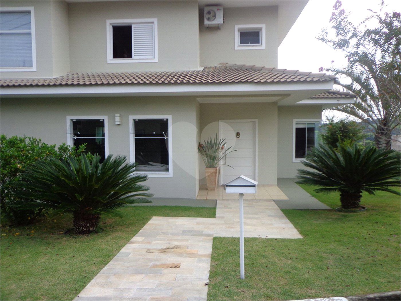 Casa à venda com 3 suítes no condomínio Terras de São Francisco, Vinhedo - SP