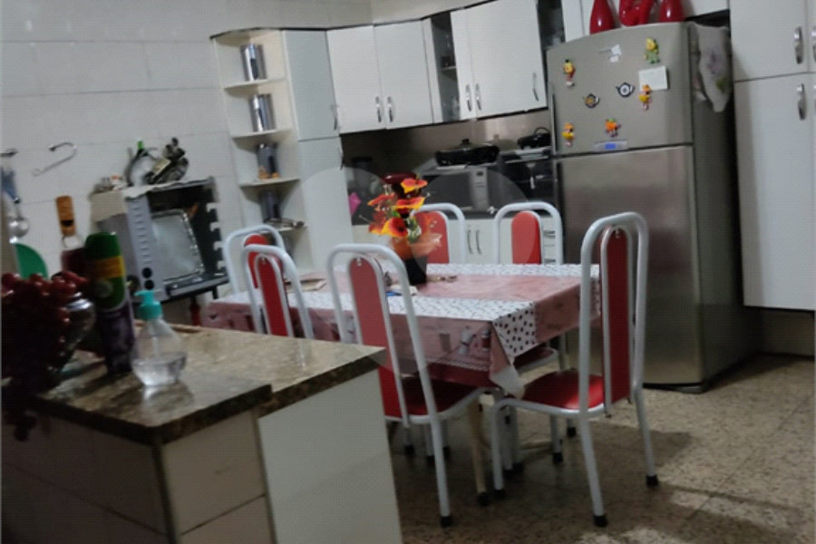 Sobrado à venda com 3 quartos, sendo 1 suíte, em Vila Nova Cachoeirinha, São Paulo, SP