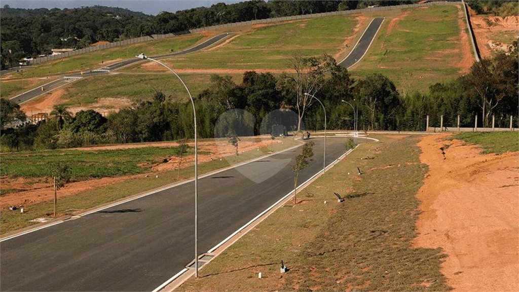 Terreno à venda no condomínio Tamboré, Jundiaí - SP
